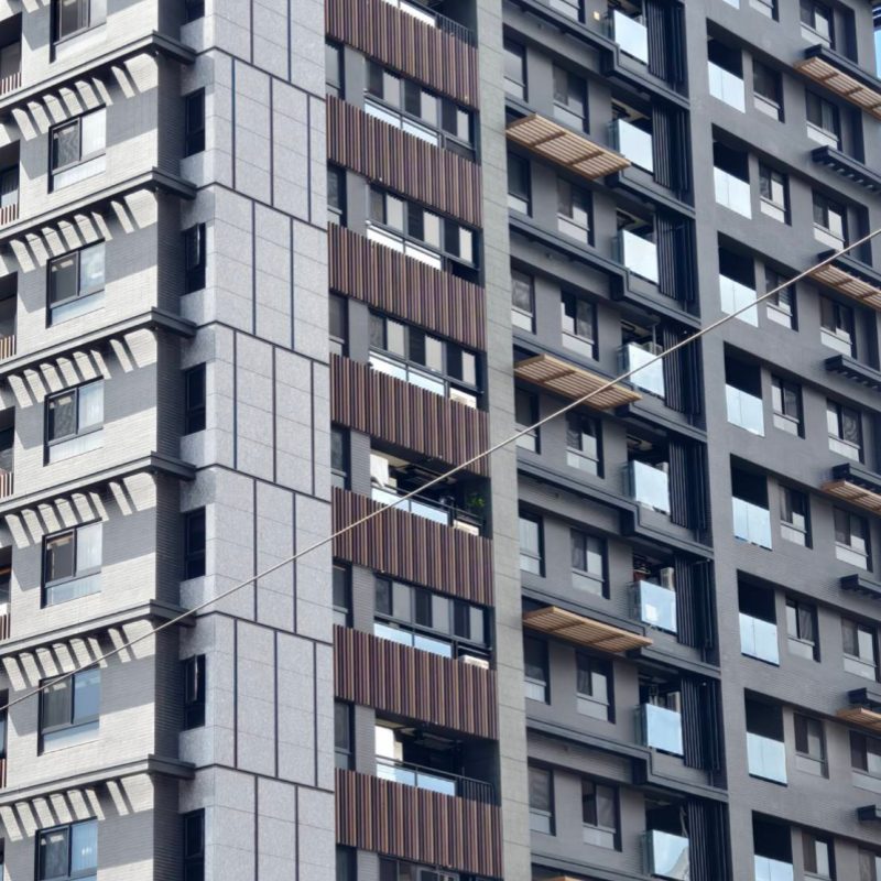 頤昌松琚 林口 65戶低密度社區,平面車位一戶一位,匠人建商口碑佳 看房日記 3 頤昌松琚外觀